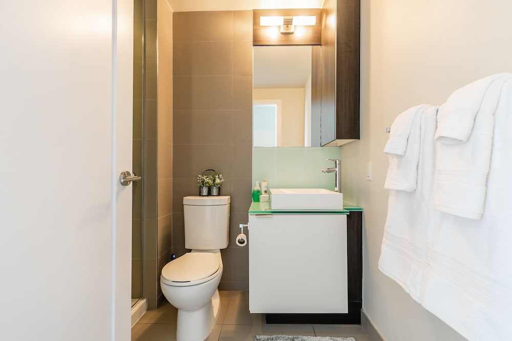 Premium Suites Apartments - Toronto photo 3