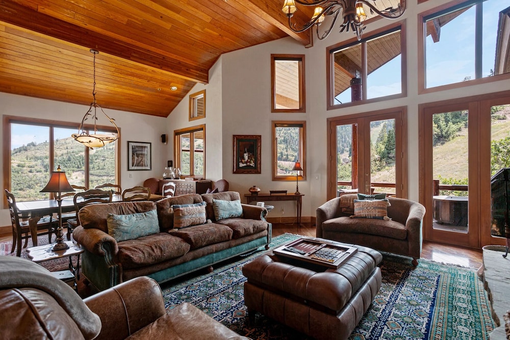 La Maconnerie at Deer Valley Resort - Four Bedroom Condo with Hot Tub #3 4 Condo