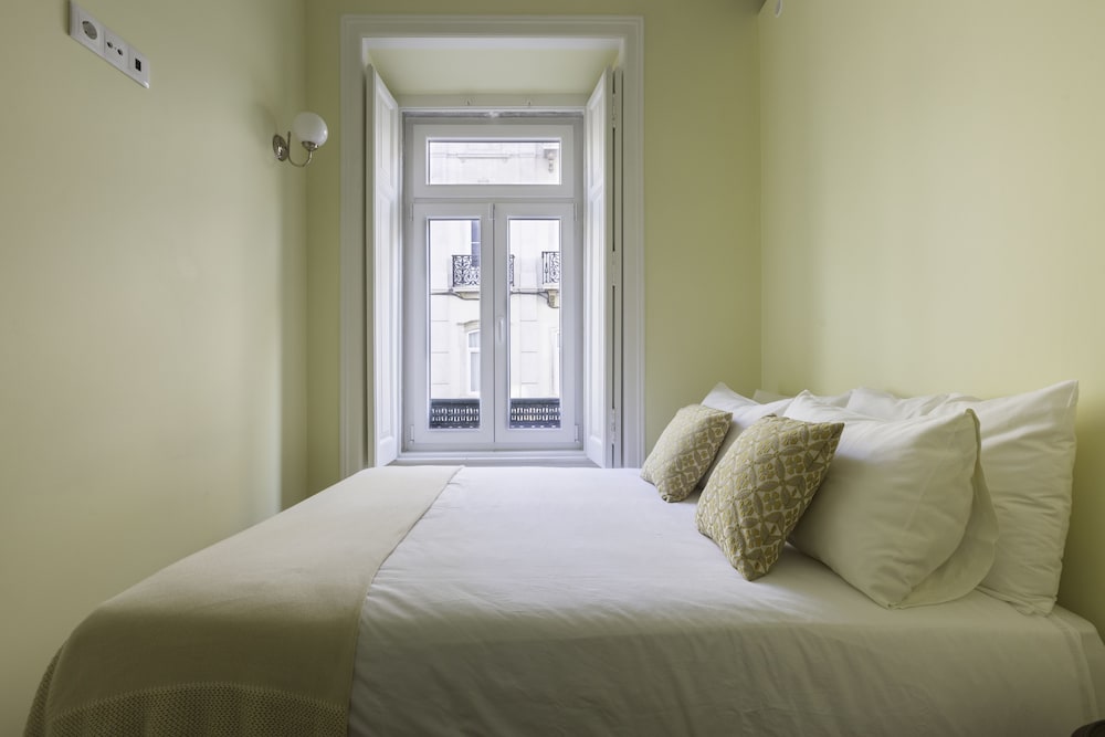 1898 Home & Suites