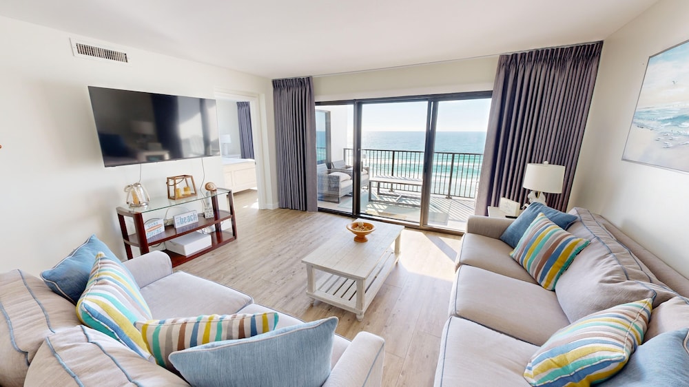 Emerald Towers 904 2 Bedroom Condo