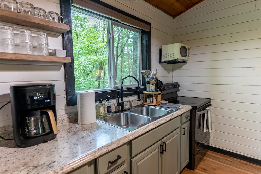Moonrise Retreat With Spa Fire Pit 8 min to Town