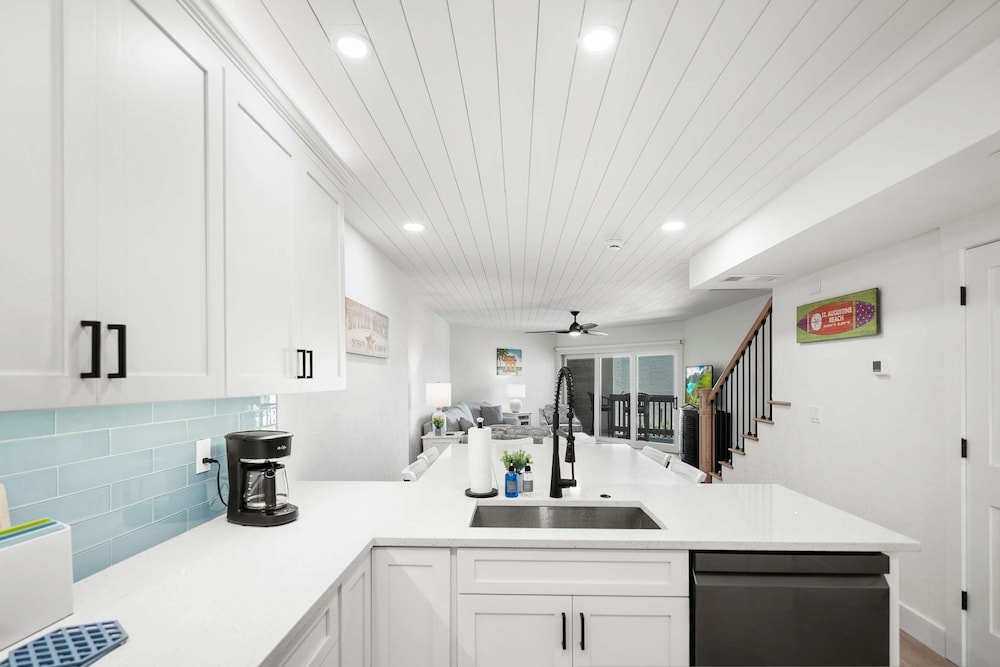 Direct Ocean View Steps to Beach Modern Updates
