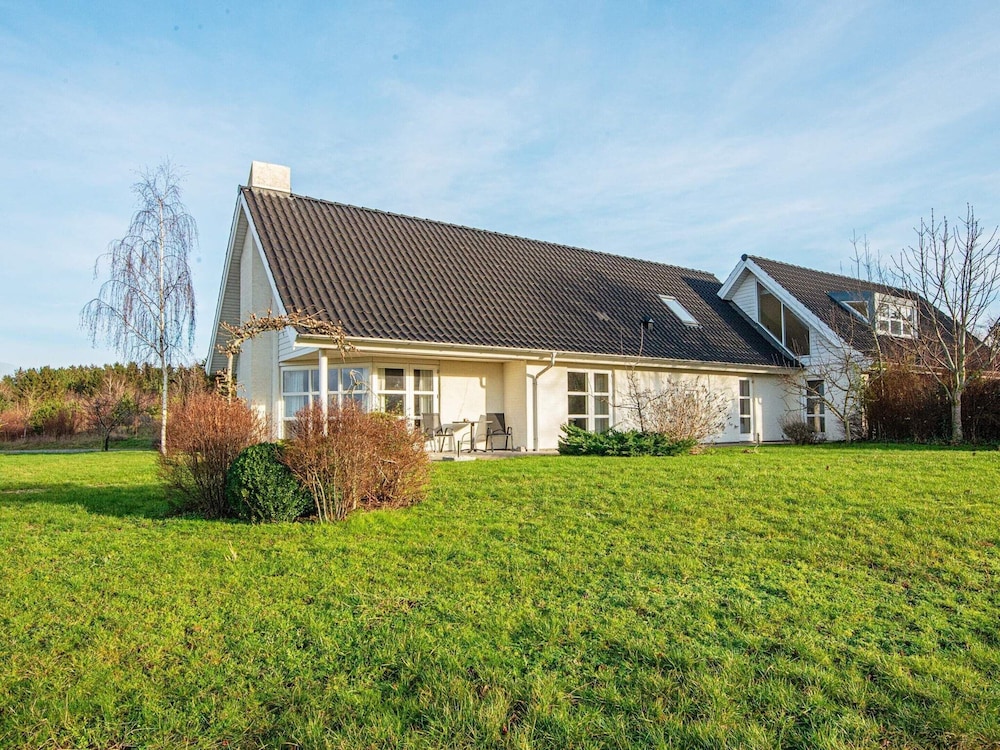 6 Person Holiday Home in Glesborg view 4
