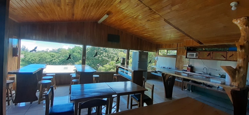 Hostel La Suerte