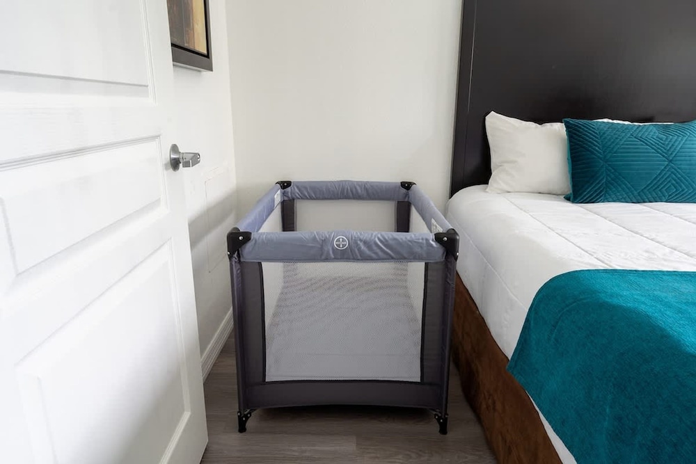 1BR Free Shuttle to Disney Parks