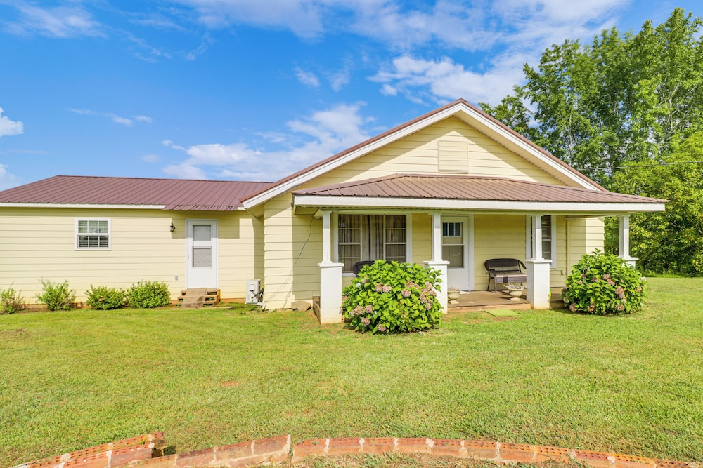 BBQ Ready: Delta Country Home on 30 Acres