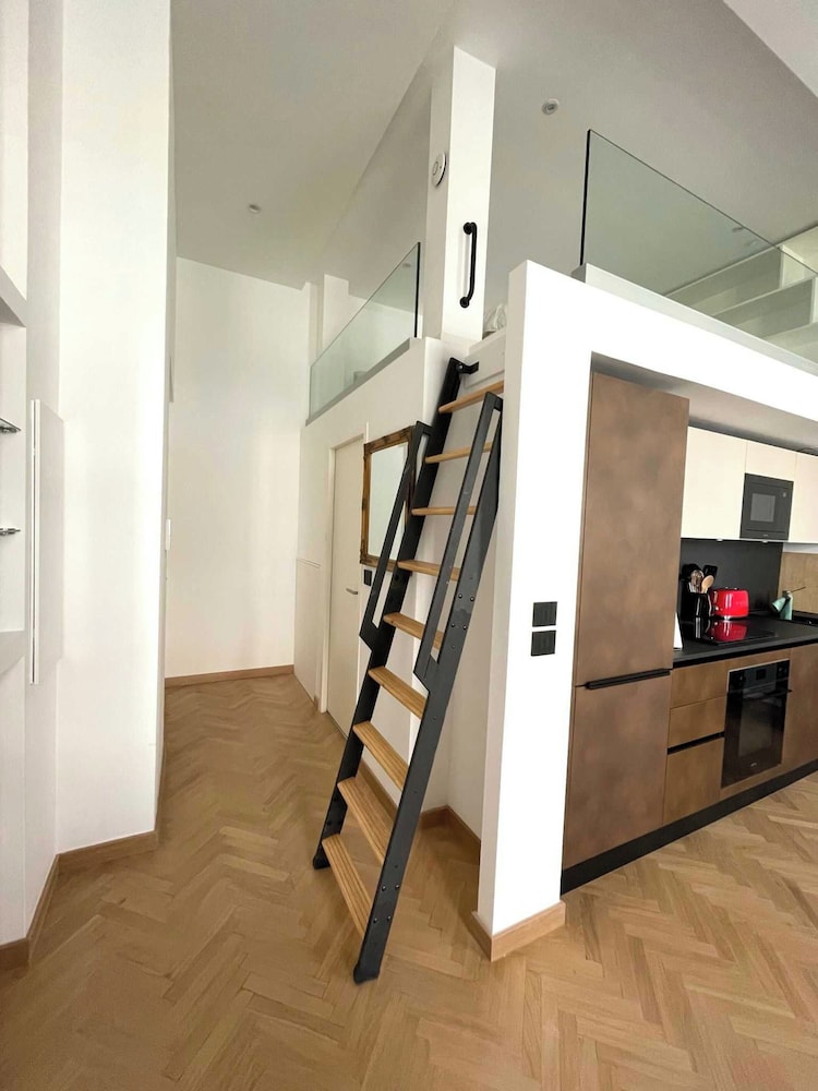 Apt Mezzanine 2bdr/4p- Notre Dame/vieux-port