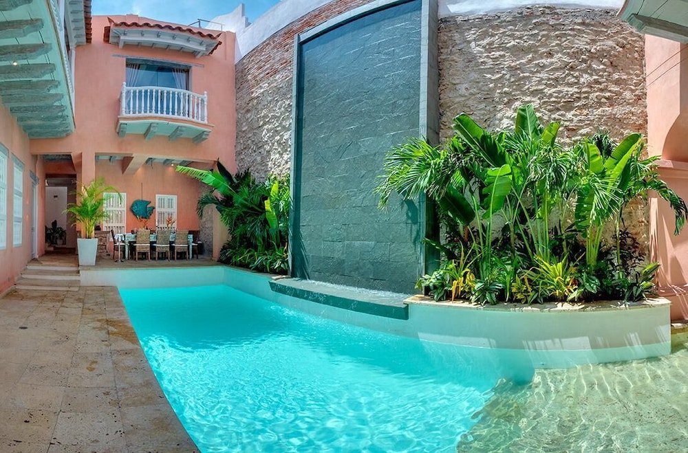 Upper House - Property Image 1