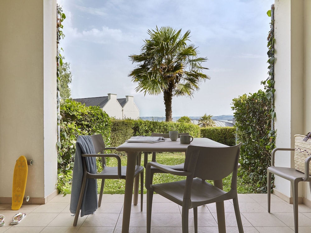 Seafront Apartment Near a Beach
