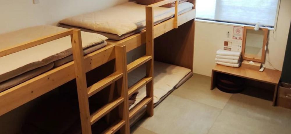 J-Hoppers Osaka Universal - Hostel