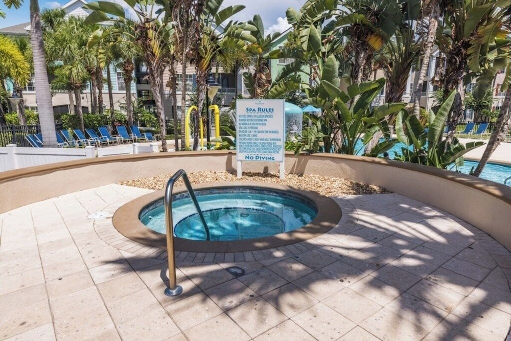 Two Bedroom Condo in Kissimmee near Disney 2 Condo
