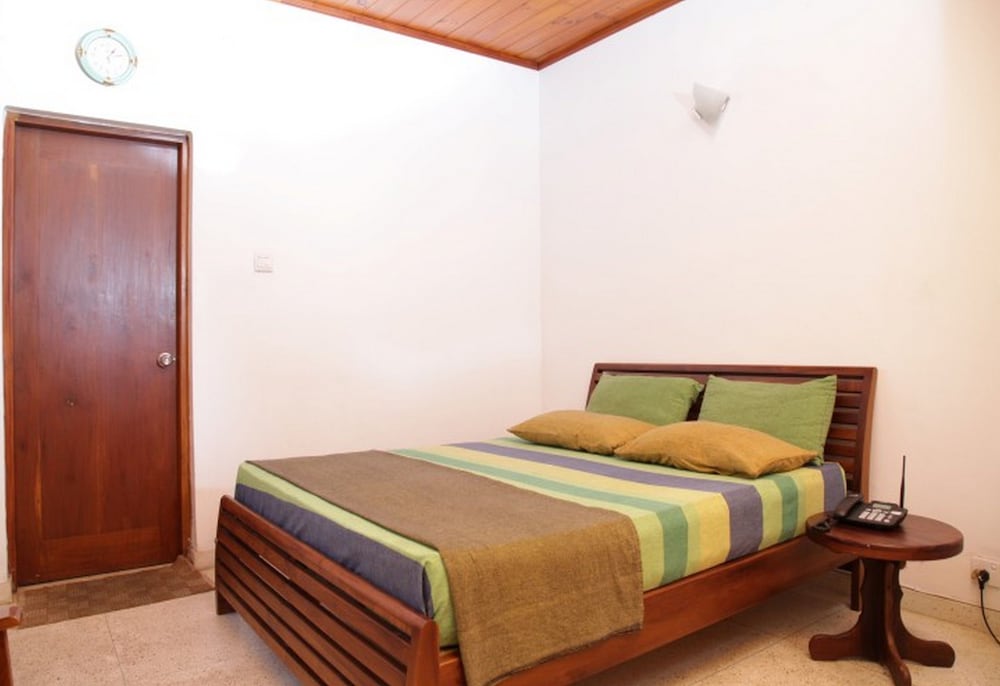 AA Circuit bungalow