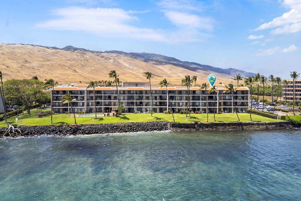 Lauloa 410 - Top Floor, Oceanfront Lanai, Molokini & Halaeakala Views, Split A/C