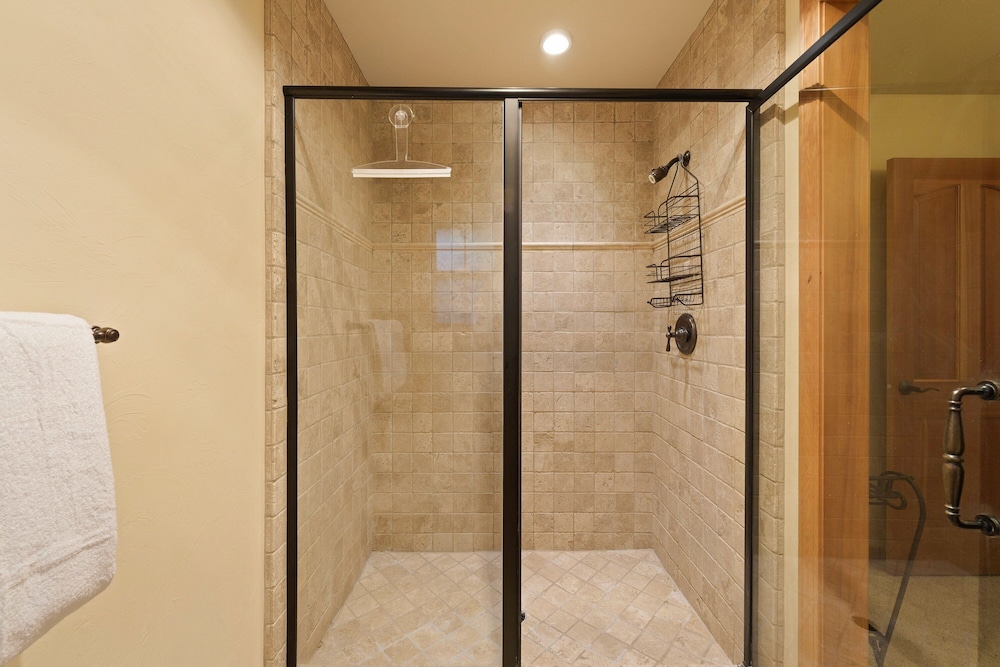 4 Tan Oak Lane 5 Bedroom Home