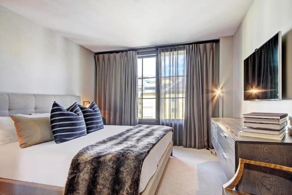 Luxury 5BR Penthouse Residence at The Ritz-carlton Club Vail