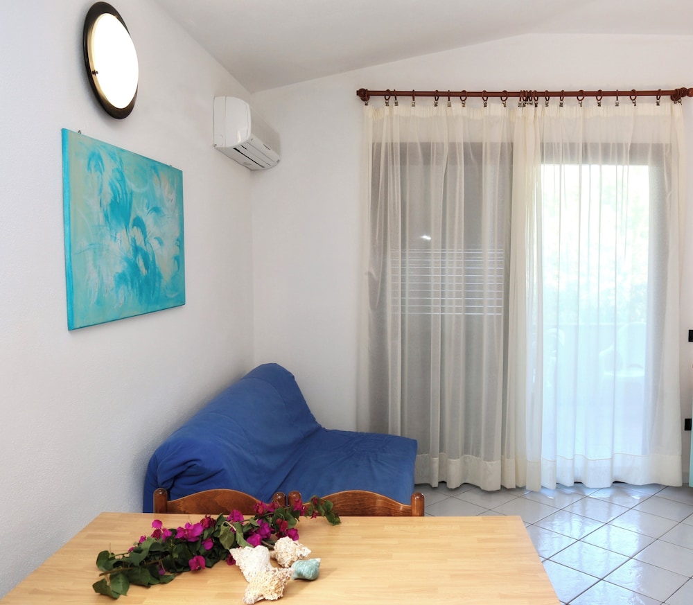 Residence with swimming pool in Ottiolu