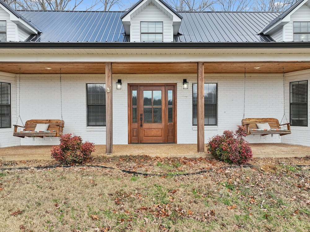Fox Haven Retreat-modern Cabin-acres of Priv Land