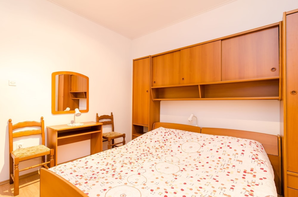 Rooms Mozara