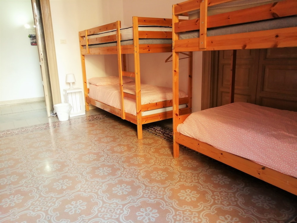 Jonathan Hostel & GuestHouse photo 3