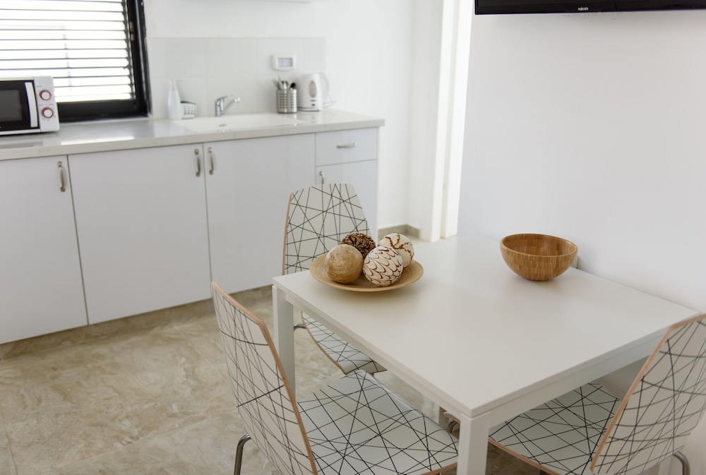 Beach View Apartments And Studio