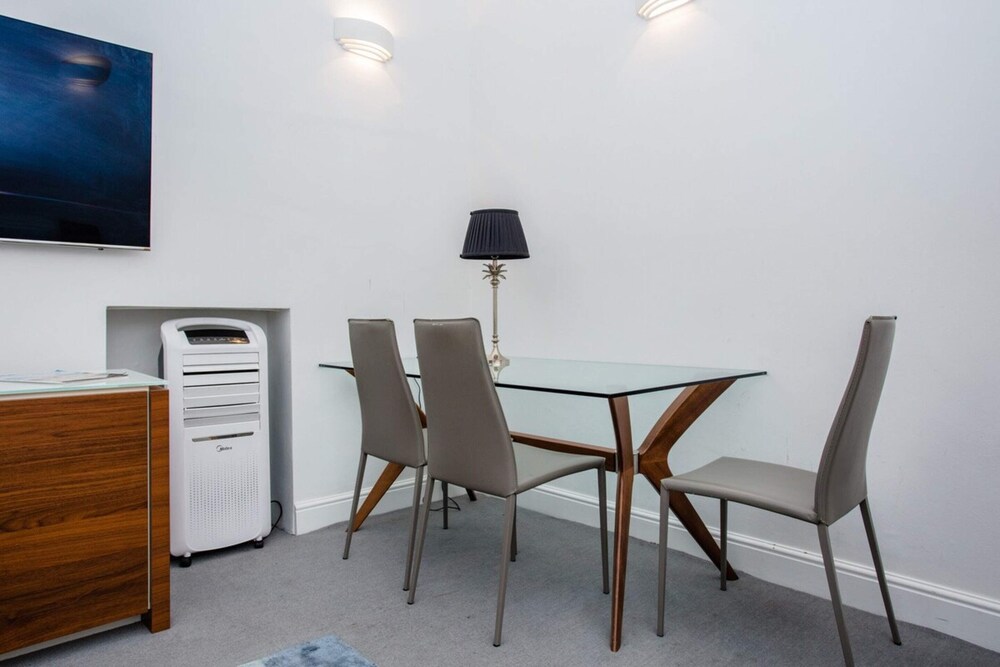 Cozy 1 Bedroom Apartment near Harrods, Knightsbridge