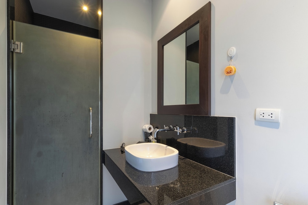 Renovated3BR Pool Villa Near Beach V234