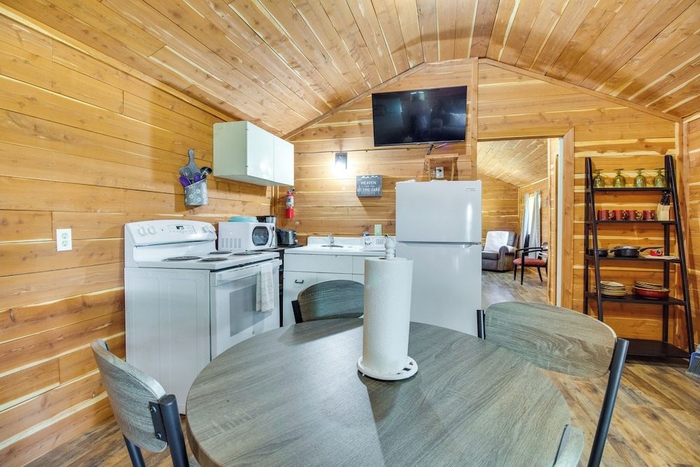 Fish & Boat: Angler's Cabin 2 Mi to White River