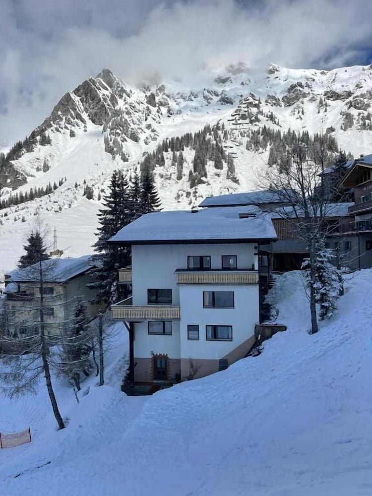 Arlberg Motel
