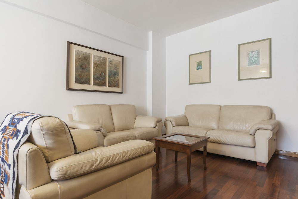 Portaportese Wooden Flat