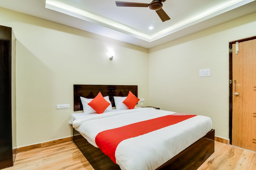 Capital O 28216 Raajas Grand view 3