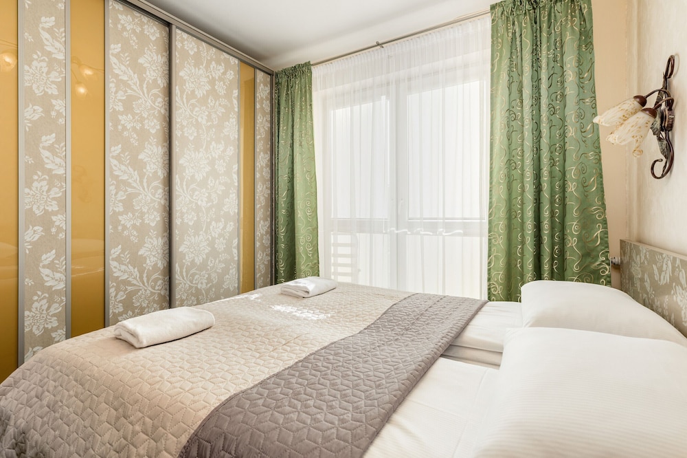 Bocianie Gniazdo Apartments by Renters view 5