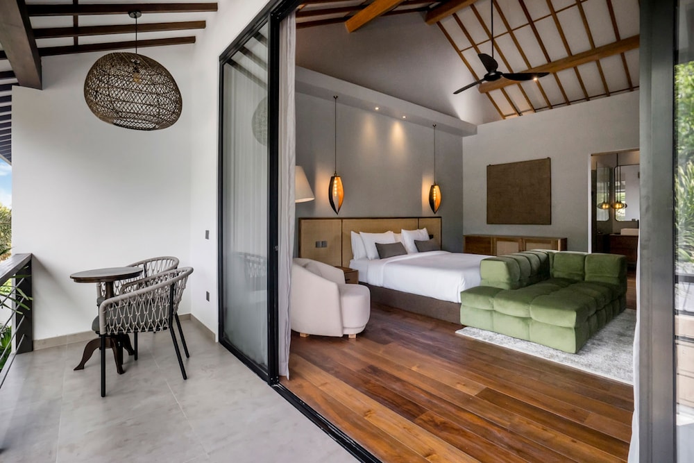 Villa Pereh by Alfred in Bali - Pererenan Paradise 2BD Luxury Townhouse w Pool