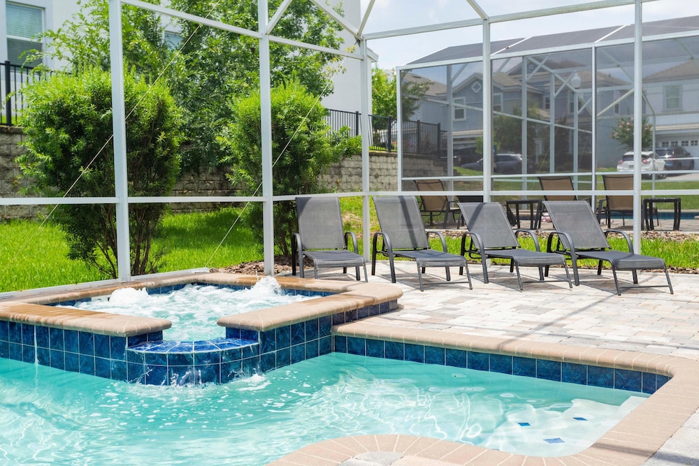 1520 FD 6BR Luxury Villa Pool Game Room - Image 4