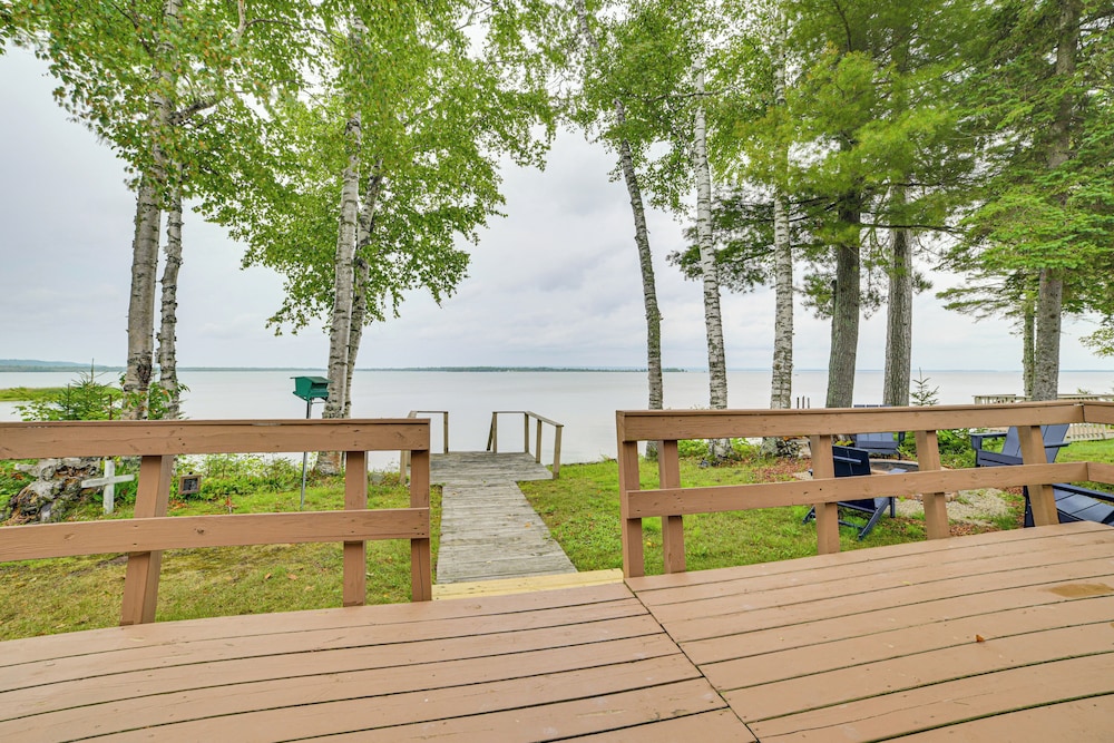 < 2 Mi to Brimley State Park: Lake Superior Home