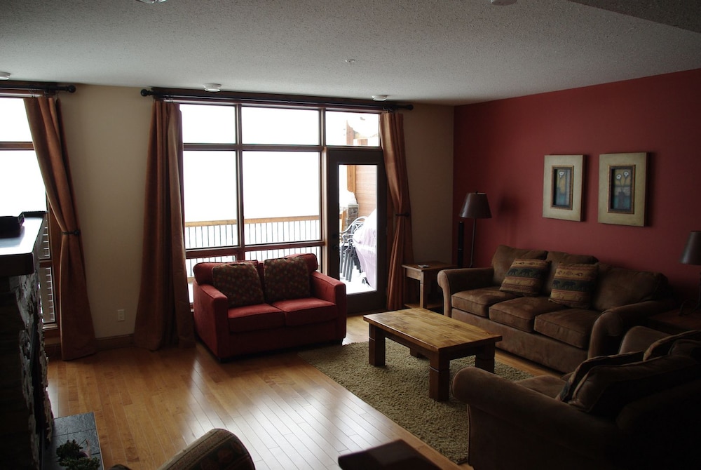 Kimberley Vacations - Timber Stone Lodge by RMA - Property Image 5
