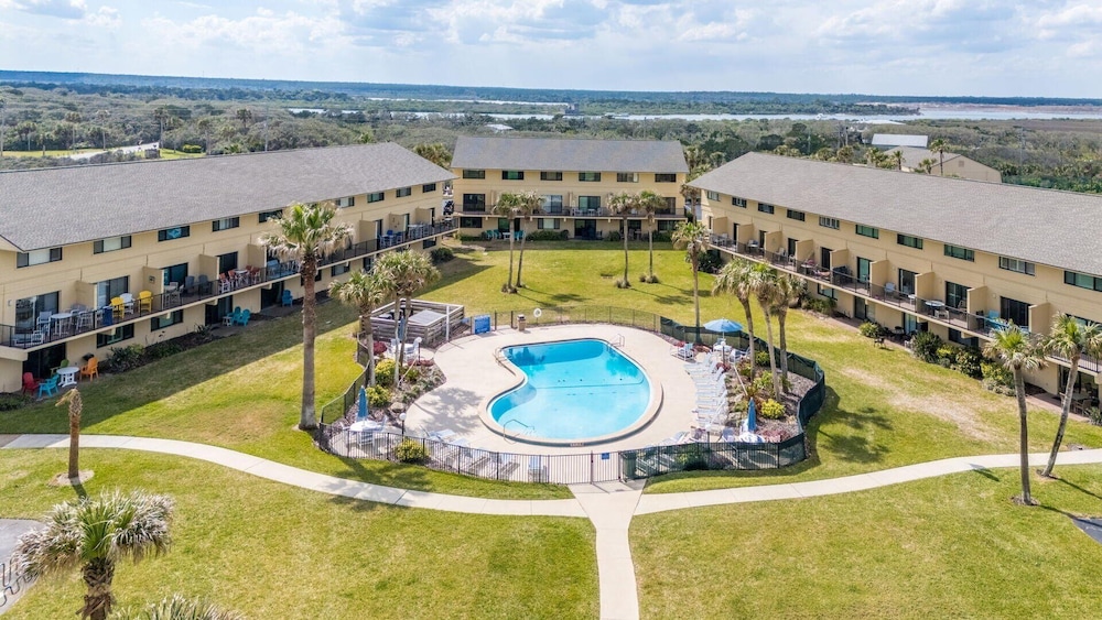 Blessed By The Sea Crescent Beach Activities 2 Bedroom Home