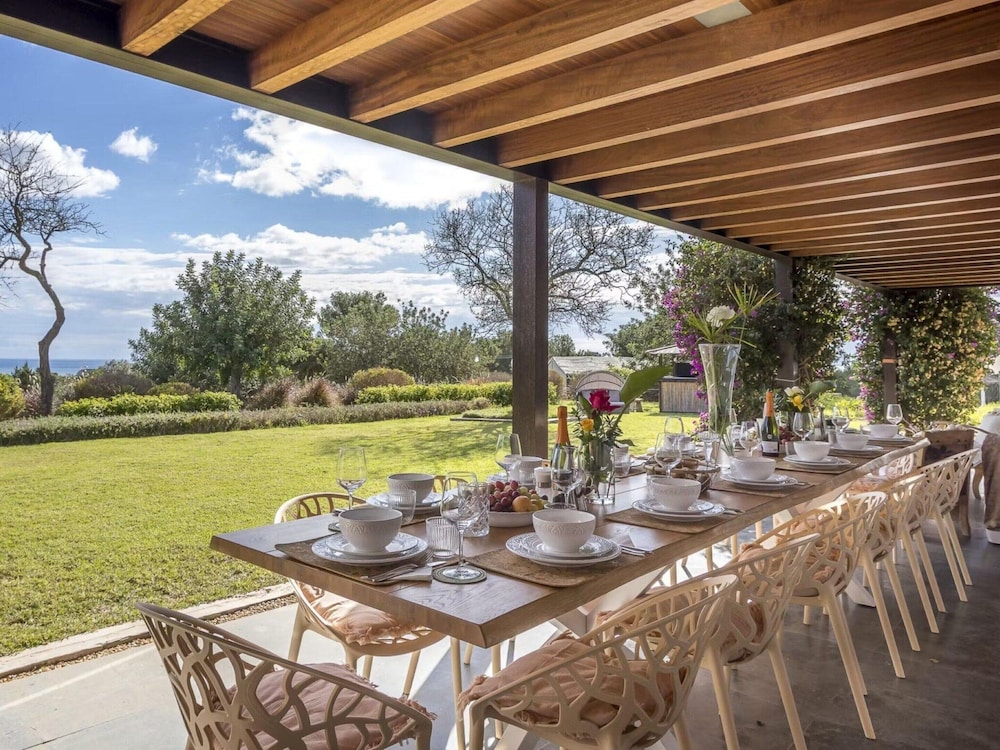 Rural Hideaway Villa in Stcarlos