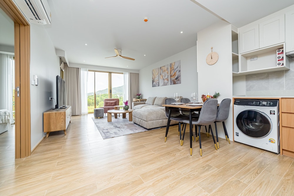 Seaside 1BR 200 m to BangTao beach