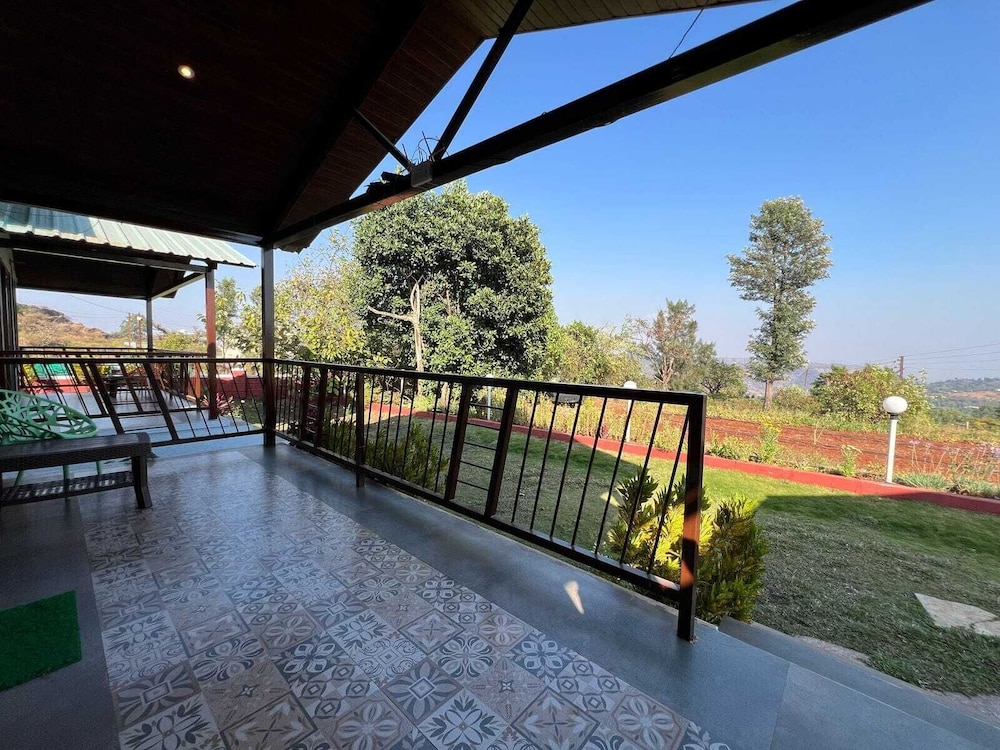 Royal Stone Resort