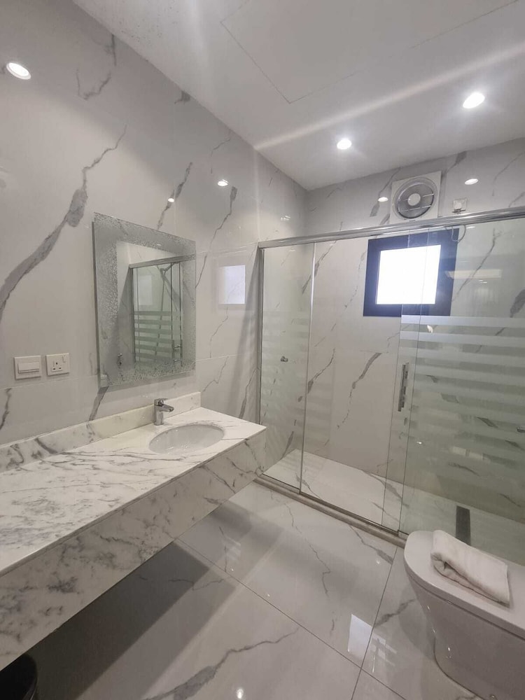 Hometel Khozama Jed