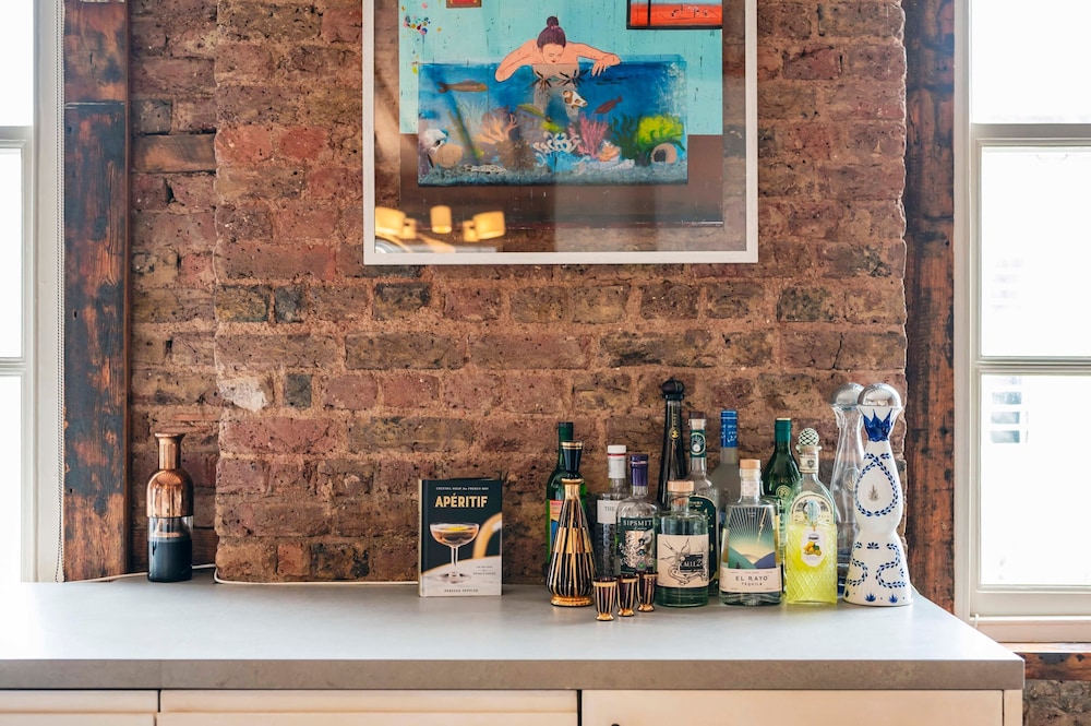 Long Term Stay- Notting Hill by Out of Office Lifestyle