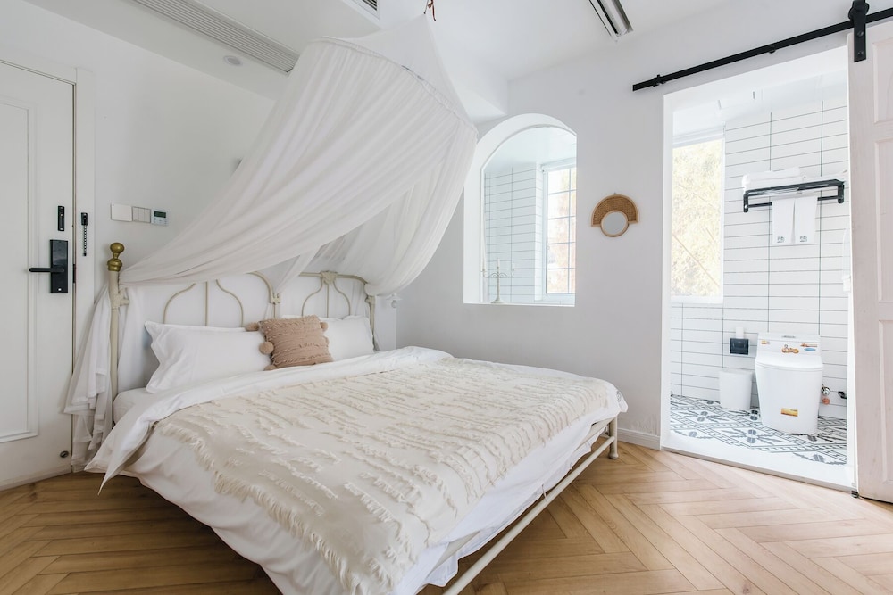 Shanghai Ruochu Designer Guesthouse-Near Shanghai Pudong Airport & Disneyland