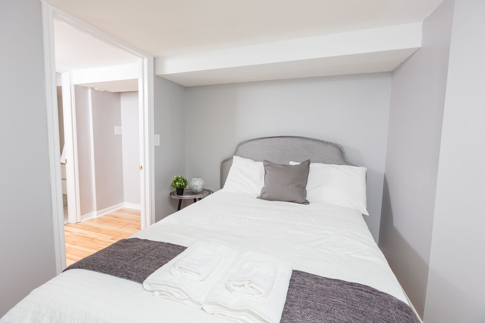 Applewood Suites - The Annex Lofts - Image 3