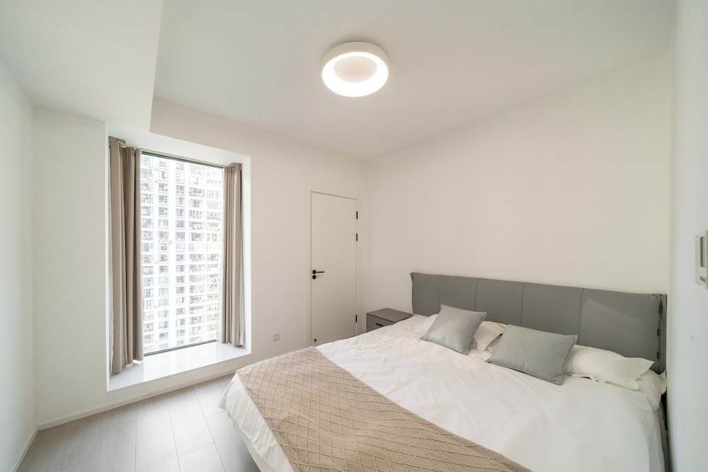 Book and Bed-Lujiabang