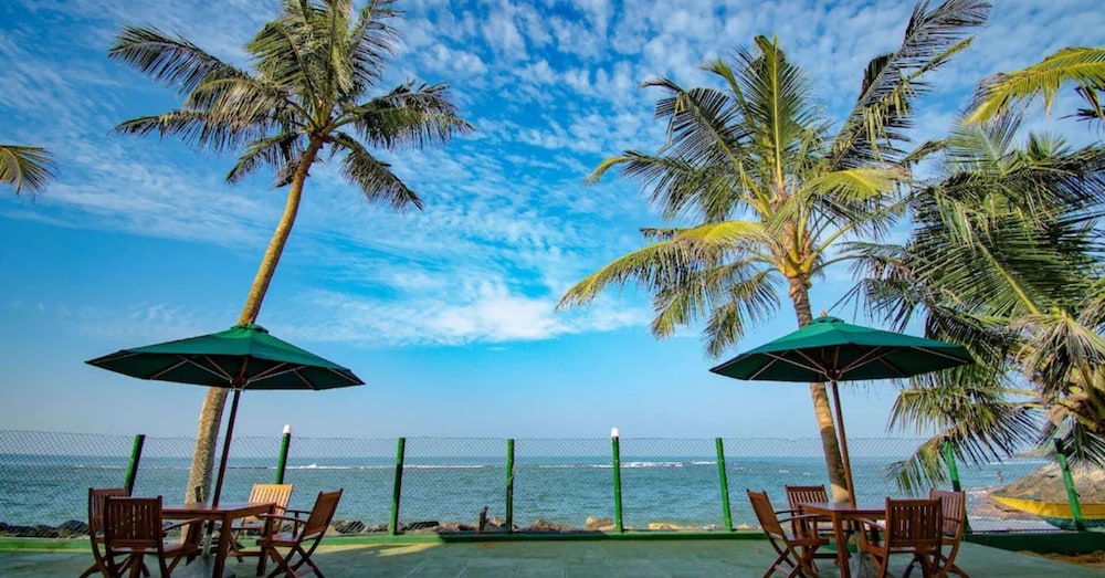 Manara Beach Resort