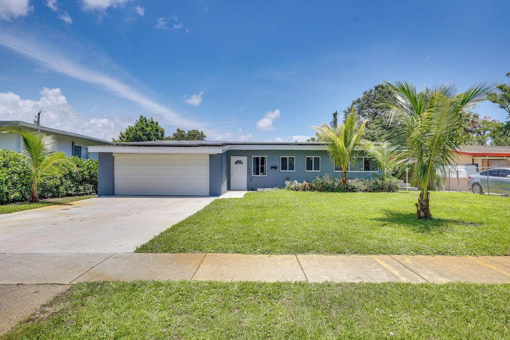 Stay Near Las Olas Beach: Home w/ Fenced Backyard