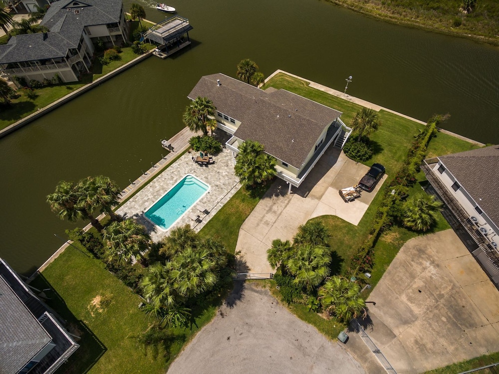 Luna Mar by Ryson Vacation Rentals