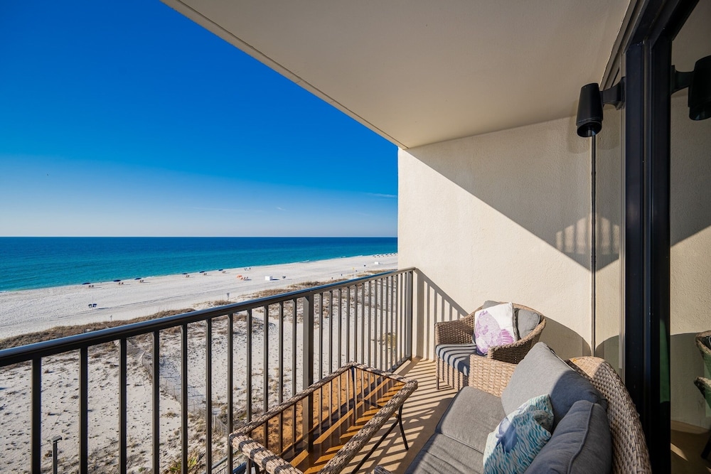 Island Winds West 579 2 Bedroom Condo