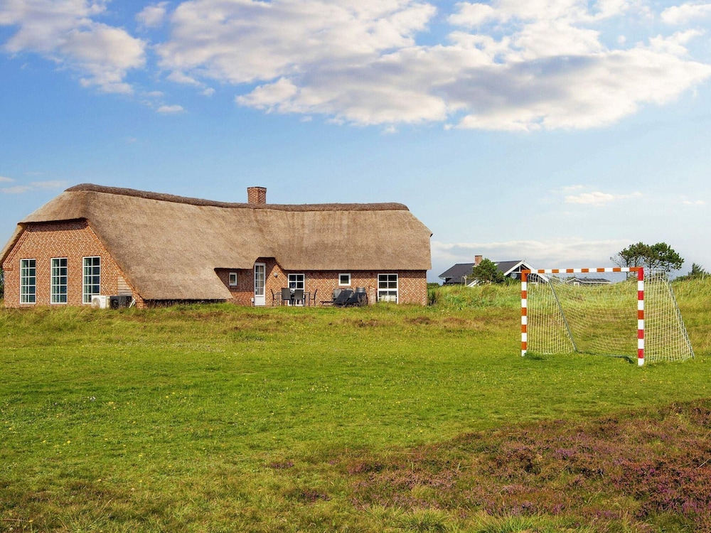 12 Person Holiday Home in Ringkobing-by Traum