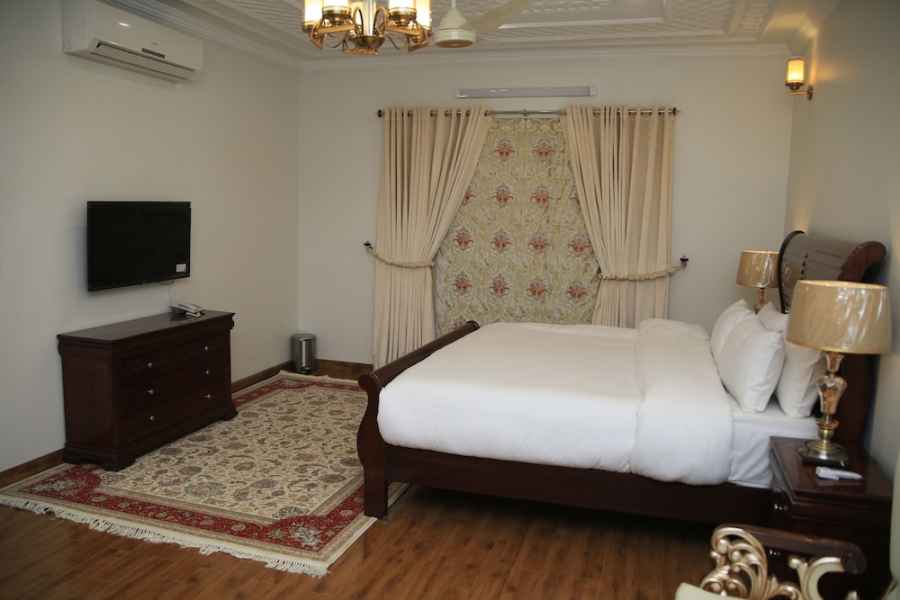 Revere Inn Islamabad view 2